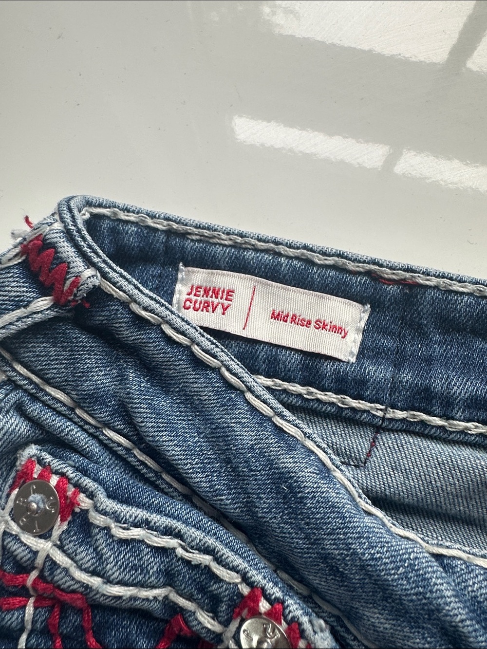 True Religion Women's Light Blue Skinny Jeans with Red Stitching - Picture 2 of 5